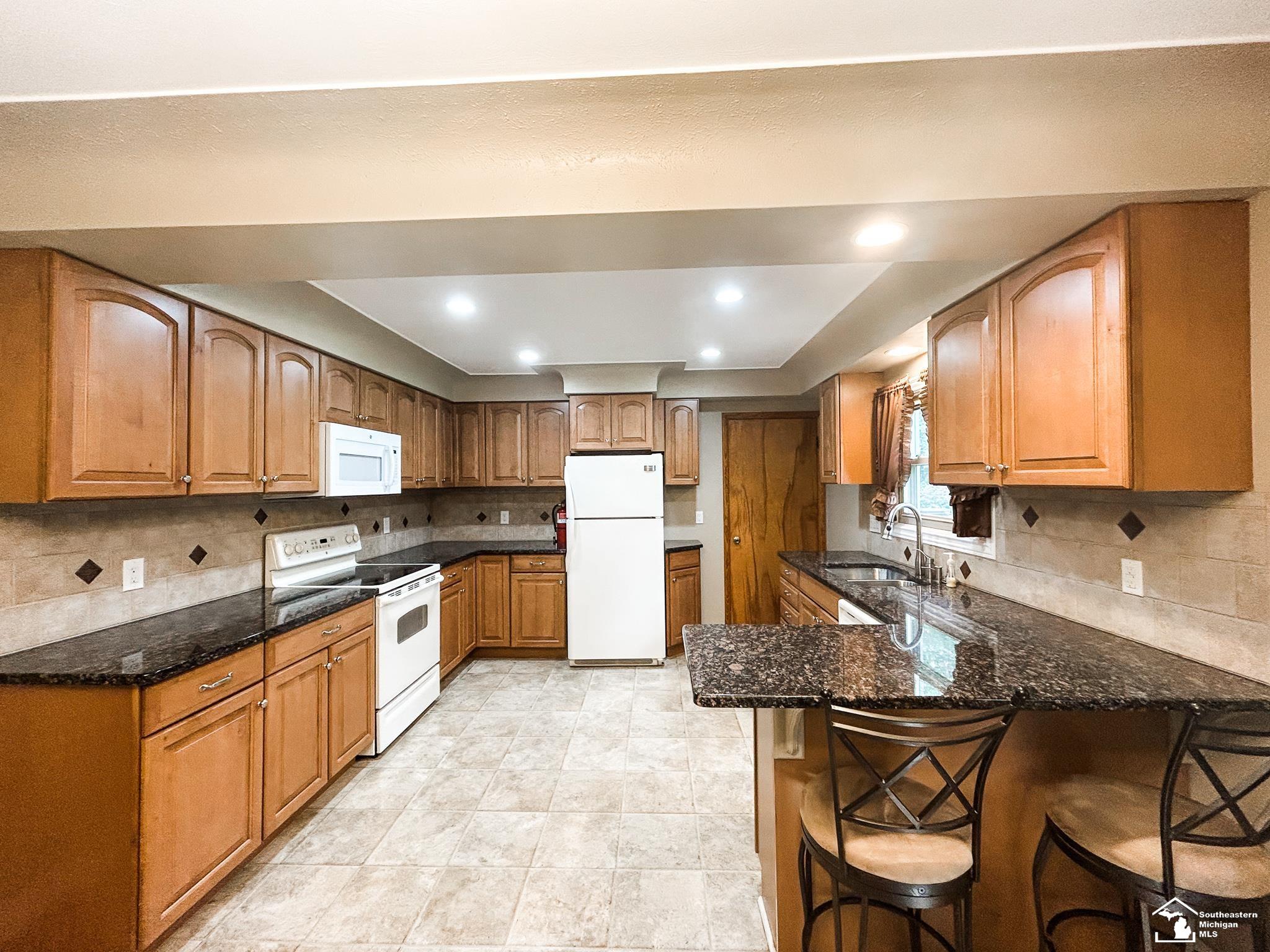 296 East Hurd Road Monroe, MI 48162 - Photo 8 of 48