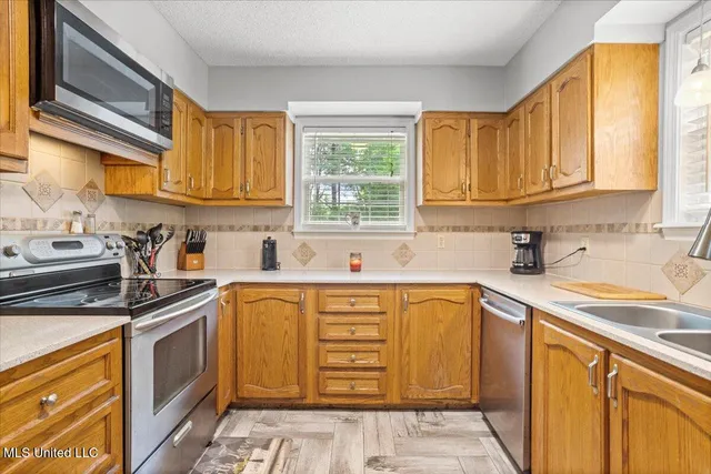 $233,000 | 6005 Cypress Drive, Kiln, MS 39556