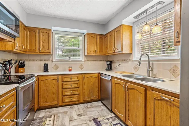 $233,000 | 6005 Cypress Drive, Kiln, MS 39556