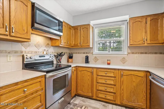 $233,000 | 6005 Cypress Drive, Kiln, MS 39556