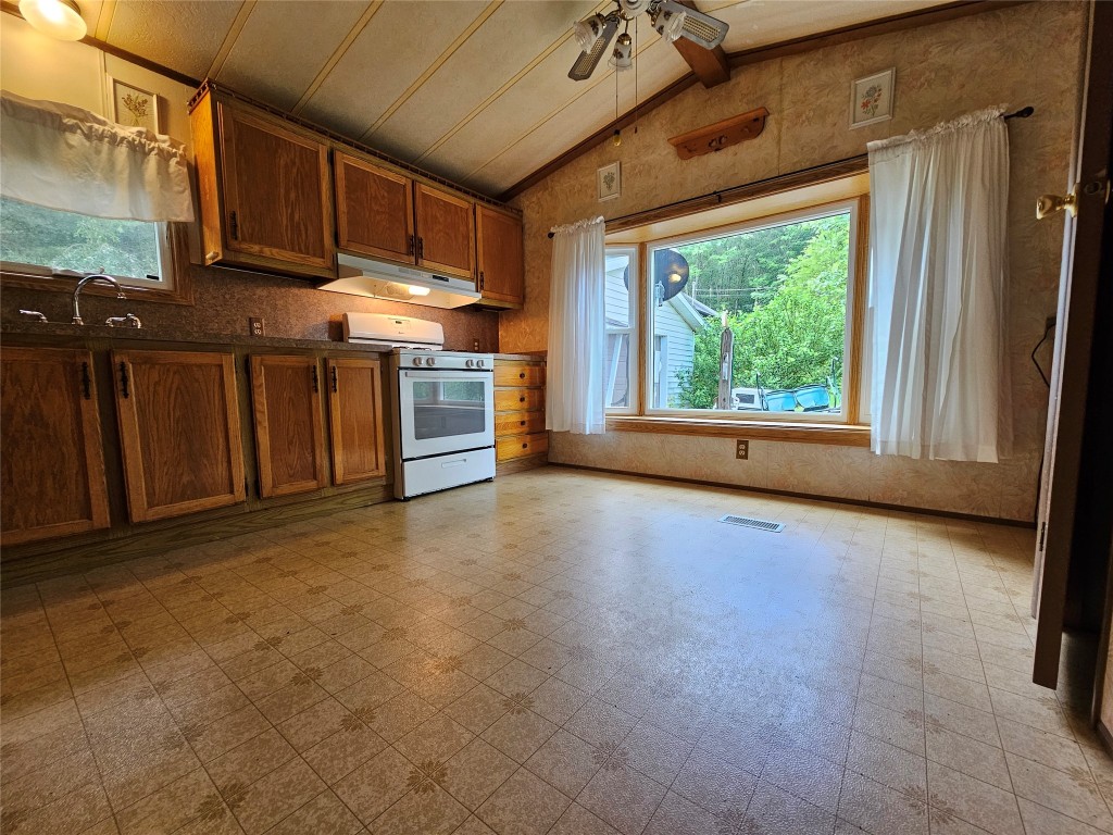 232 East Windsor Road Windsor, NY 13865 - Photo 7 of 32 Gallery Image 7