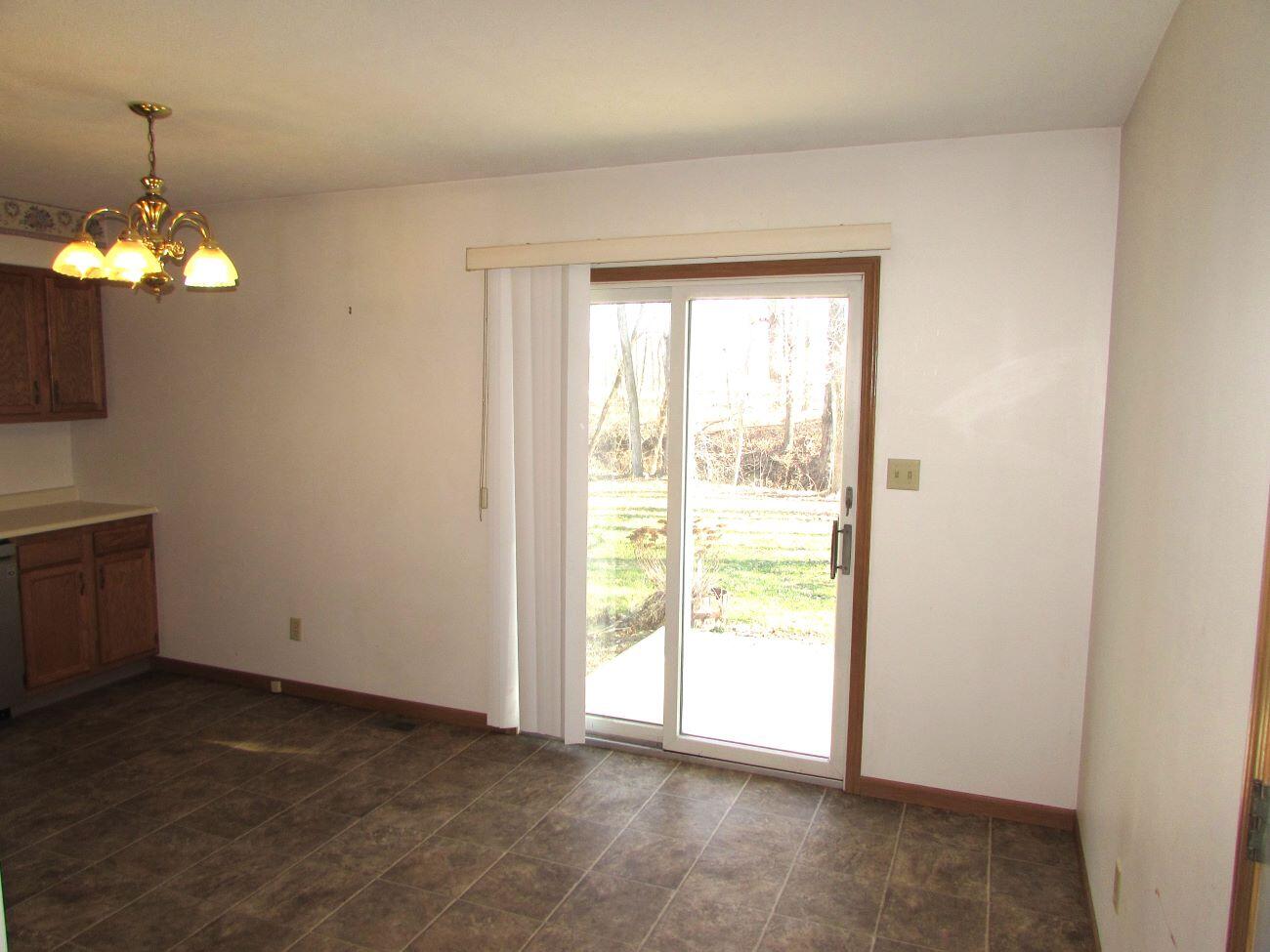 517 Riverside Court West Liberty, OH 43357 - Photo 4 of 15