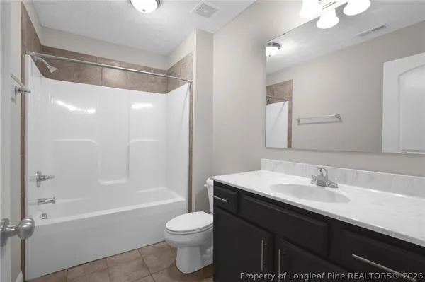 $2,400 | 890 Duval Drive, Fayetteville, NC 28304