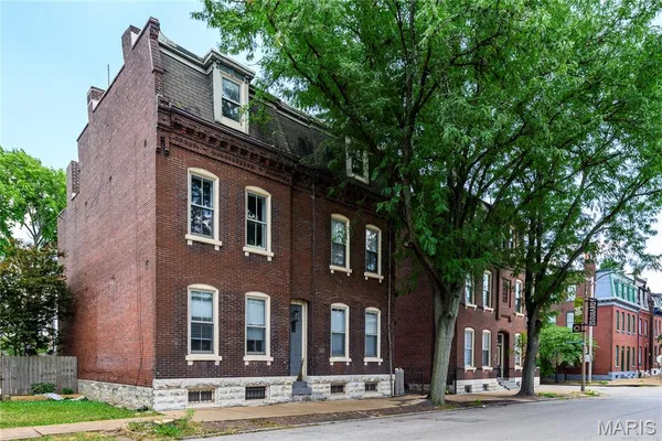 $1,250,000 | 1956 Sidney Street, St. Louis, MO 63104