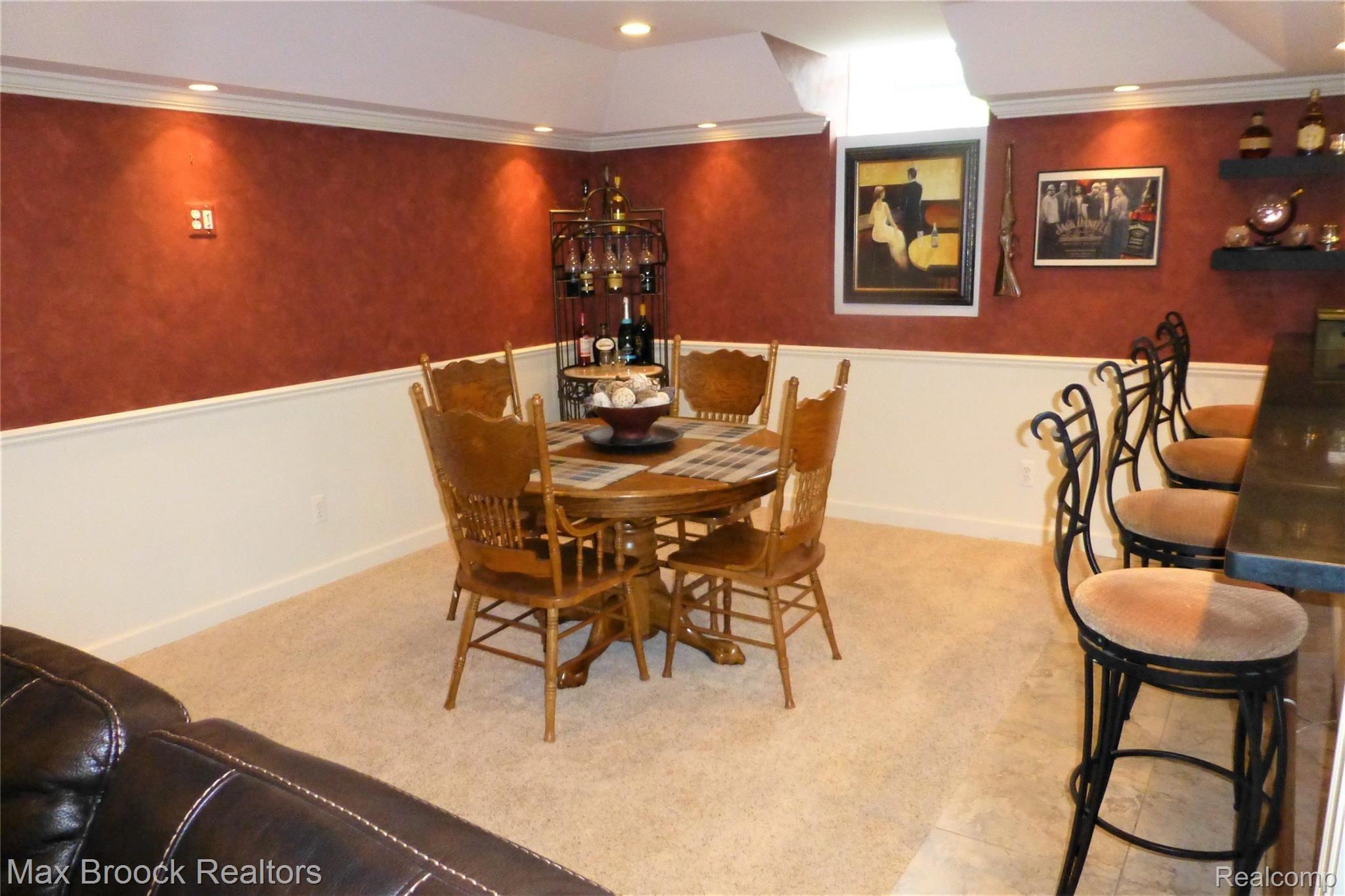 2767 York Road Rochester, MI 48309 - Photo 12 of 19 P1080101 (2).JPG