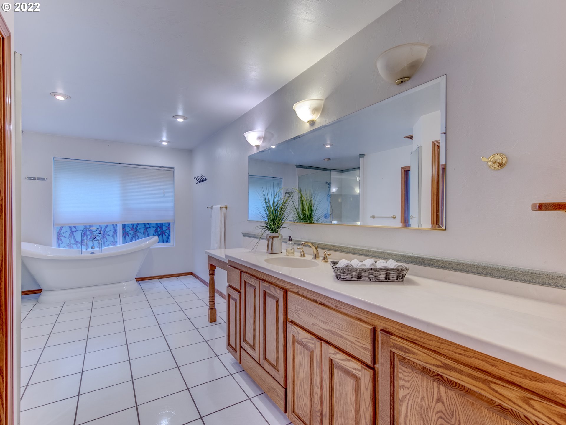 36586 Parsons Creek Road Springfield, OR 97478 - Photo 14 of 31 Bathroom