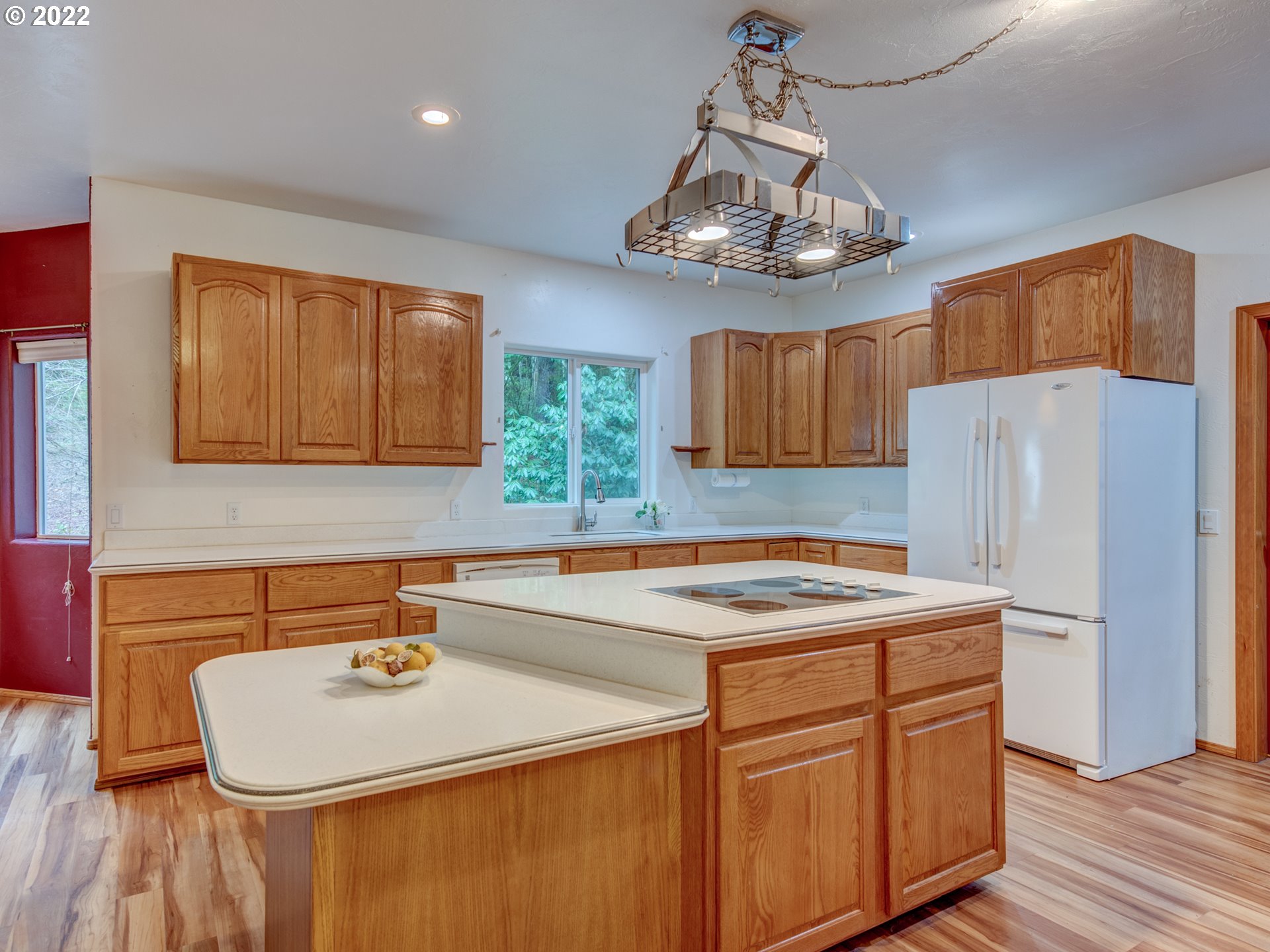 36586 Parsons Creek Road Springfield, OR 97478 - Photo 7 of 31 Kitchen