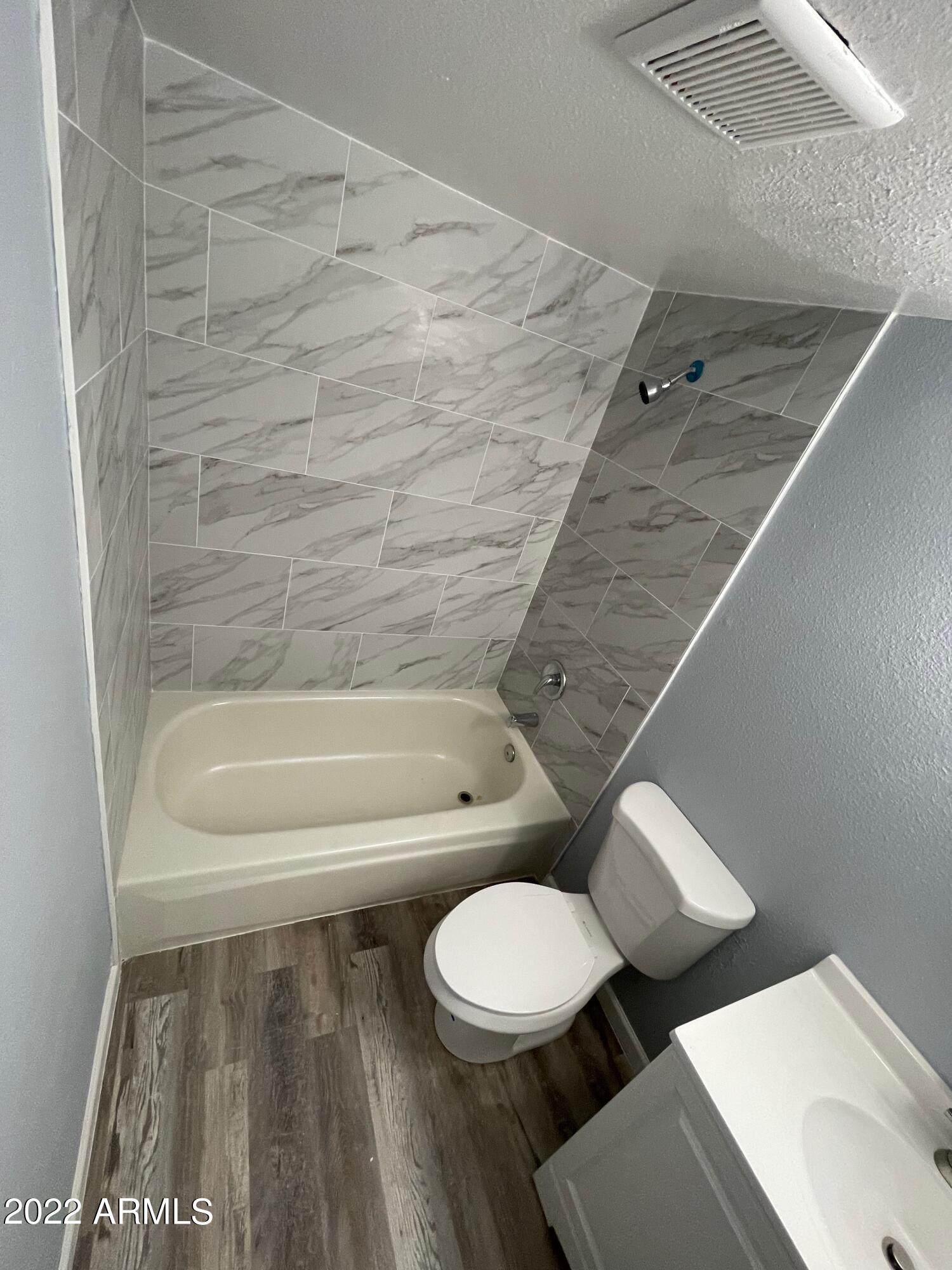 4009 West Palomino Road Phoenix, AZ 85019 - Photo 10 of 18 IMG_4356