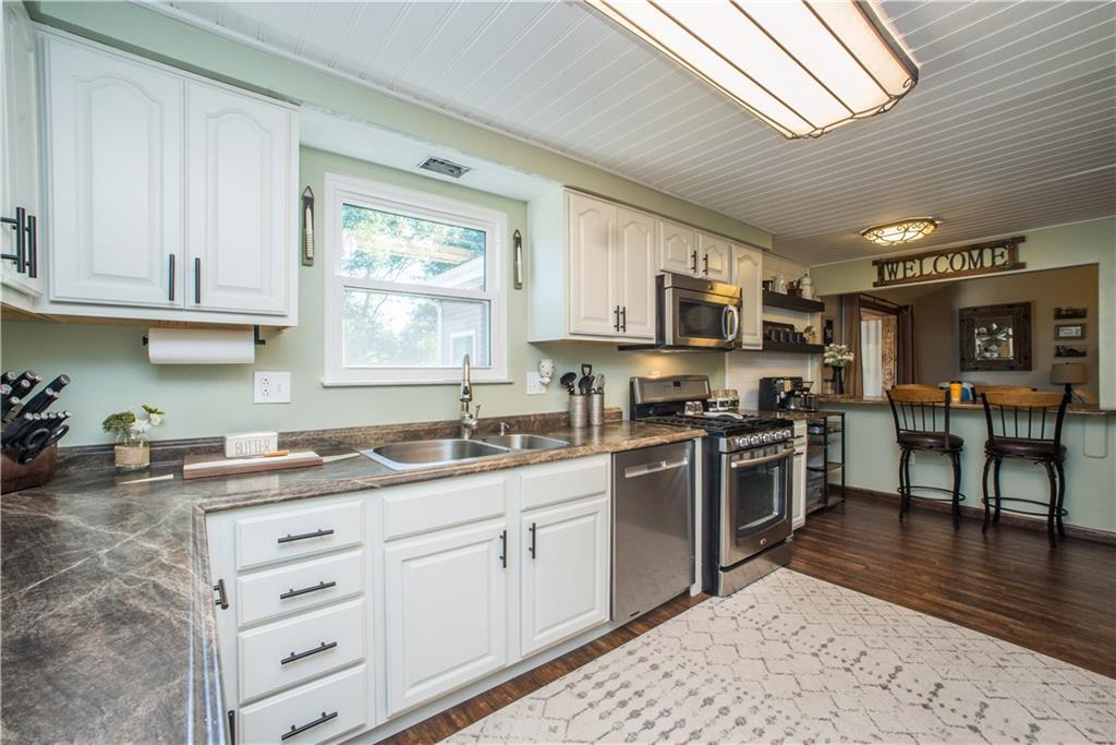 143 McIntyre Road Pittsburgh, PA 15237 - Photo 5 of 25 Gallery Image 5