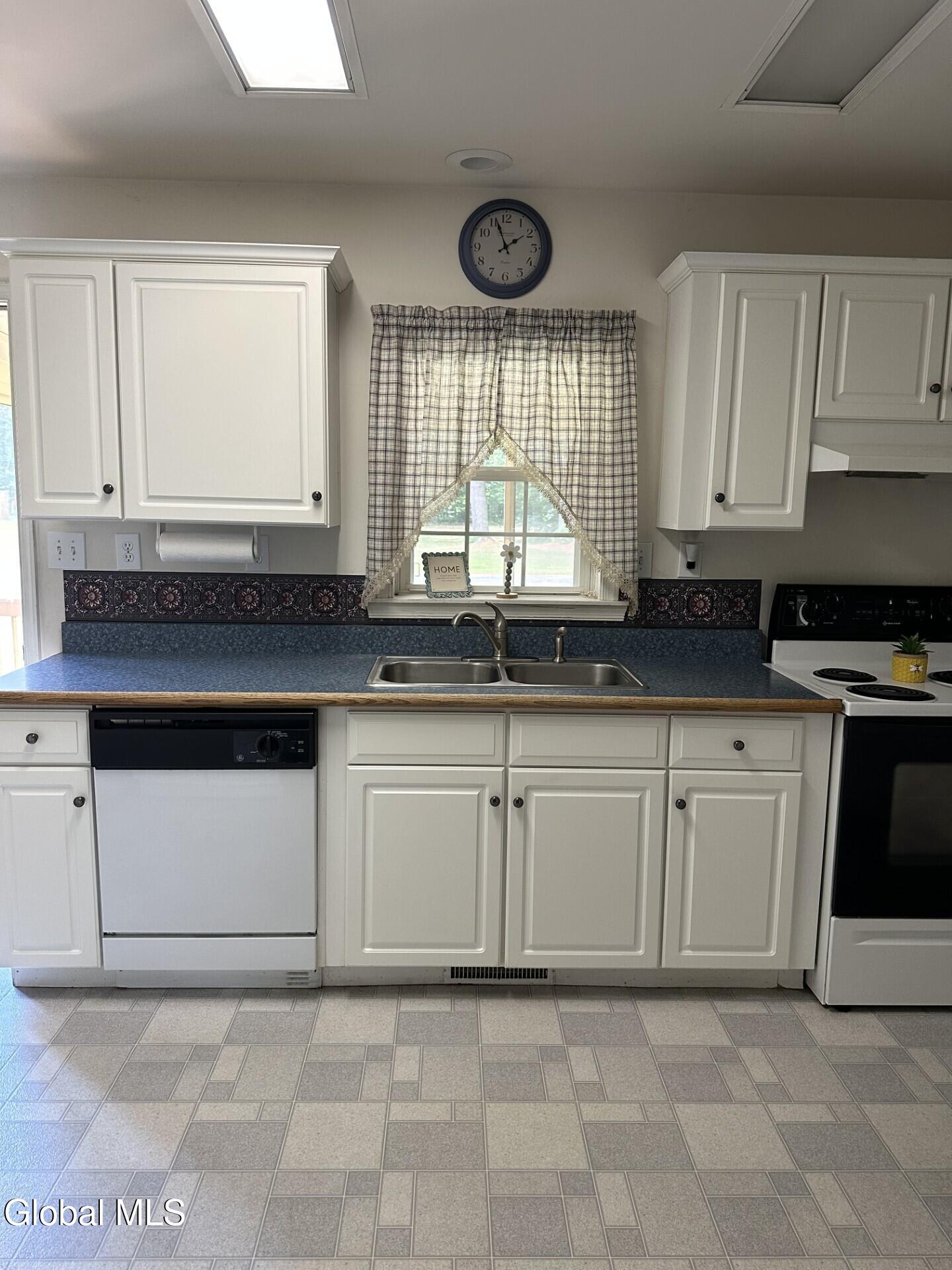 455 Luzerne Road Queensbury, NY 12804 - Photo 7 of 25 thumbnail_IMG_9166