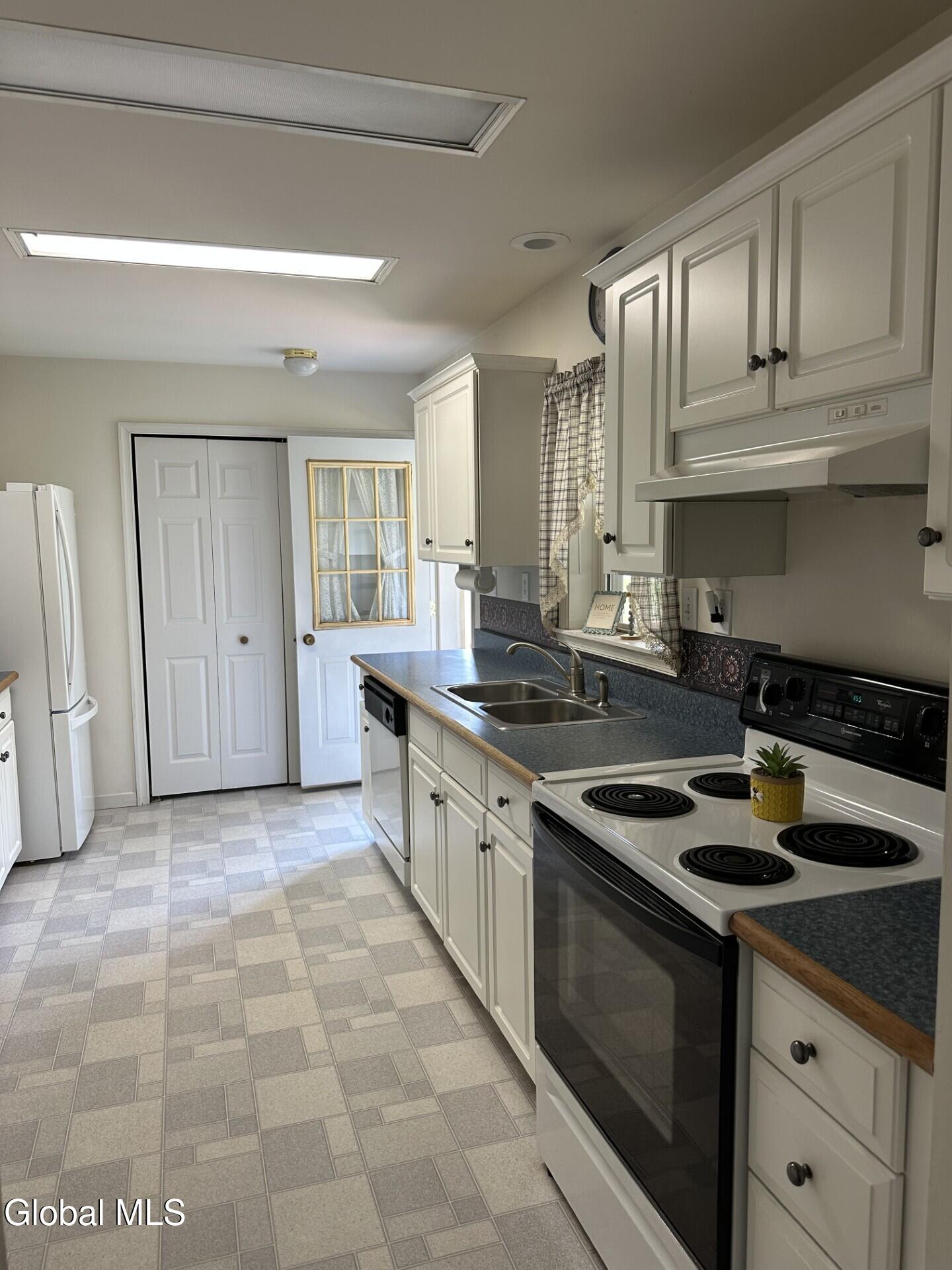 455 Luzerne Road Queensbury, NY 12804 - Photo 8 of 25 thumbnail_IMG_9162