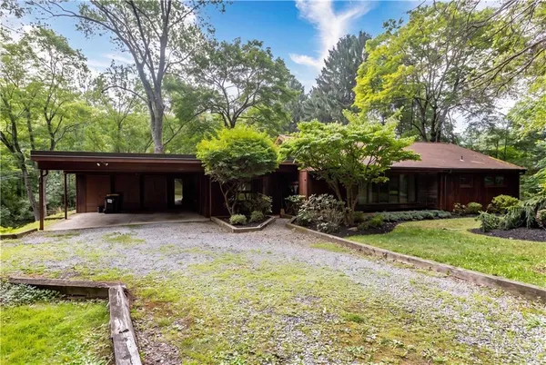 $375,000 | 136 Bradford Road, Bradford Woods, PA 15015