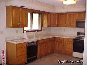 205 Norwalk Road Springfield, IL 62704 - Photo 6 of 9