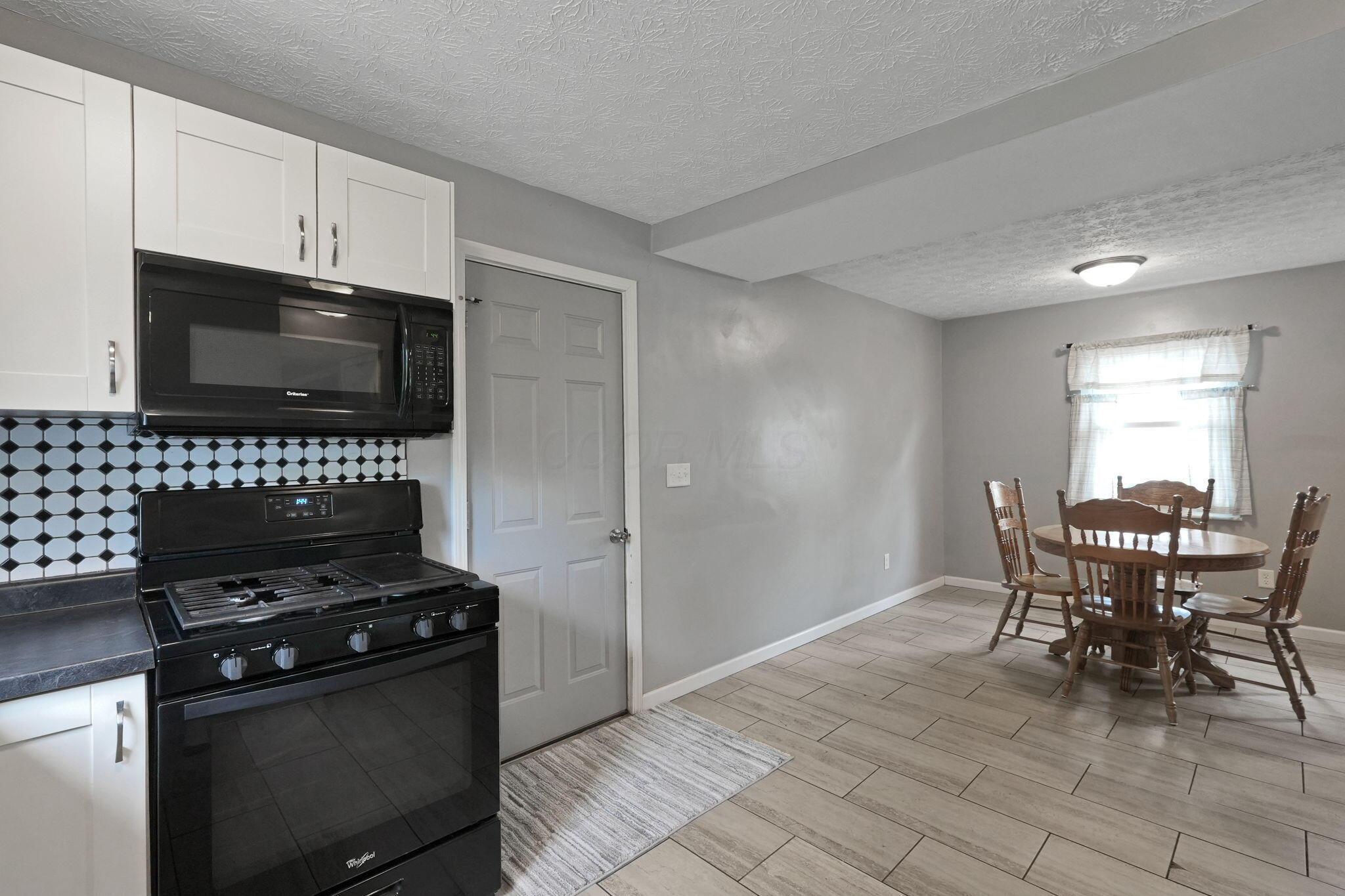 3224 Sundale Road Columbus, OH 43232 - Photo 13 of 44 Gallery Image 13