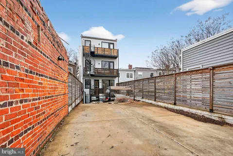 $825,000 | 1419 Upshur Street Northwest, Unit 2, Washington, DC 20011