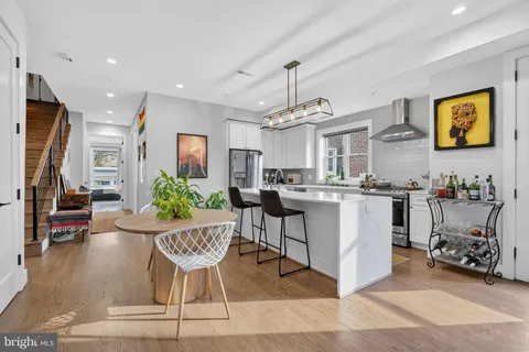 $825,000 | 1419 Upshur Street Northwest, Unit 2, Washington, DC 20011
