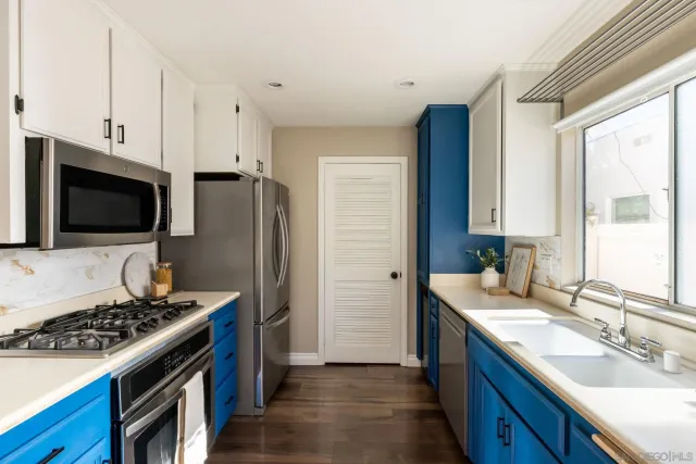 $749,900 | 4064 Front Street, Unit 2, San Diego, CA 92103