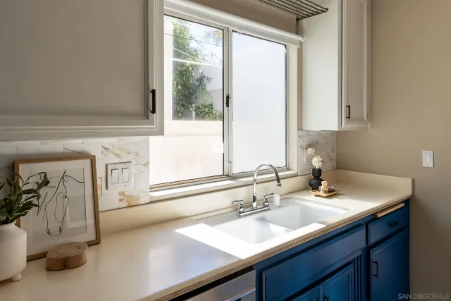 $749,900 | 4064 Front Street, Unit 2, San Diego, CA 92103