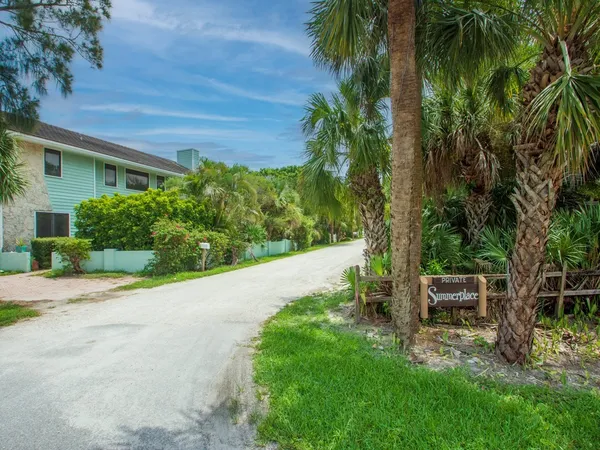 $8,500 | 1985 Coco Plum Lane, Vero Beach, FL 32963