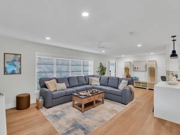 $8,500 | 1985 Coco Plum Lane, Vero Beach, FL 32963