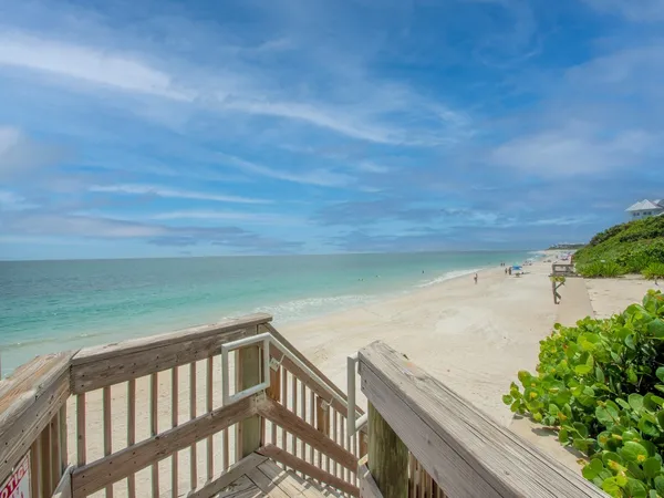 $8,500 | 1985 Coco Plum Lane, Vero Beach, FL 32963