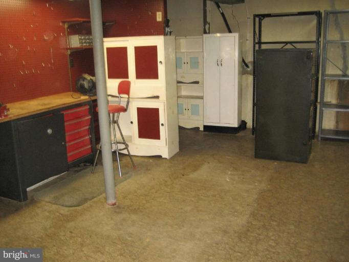 1513 National Road Rosedale, MD 21237 - Photo 7 of 14 Workshop