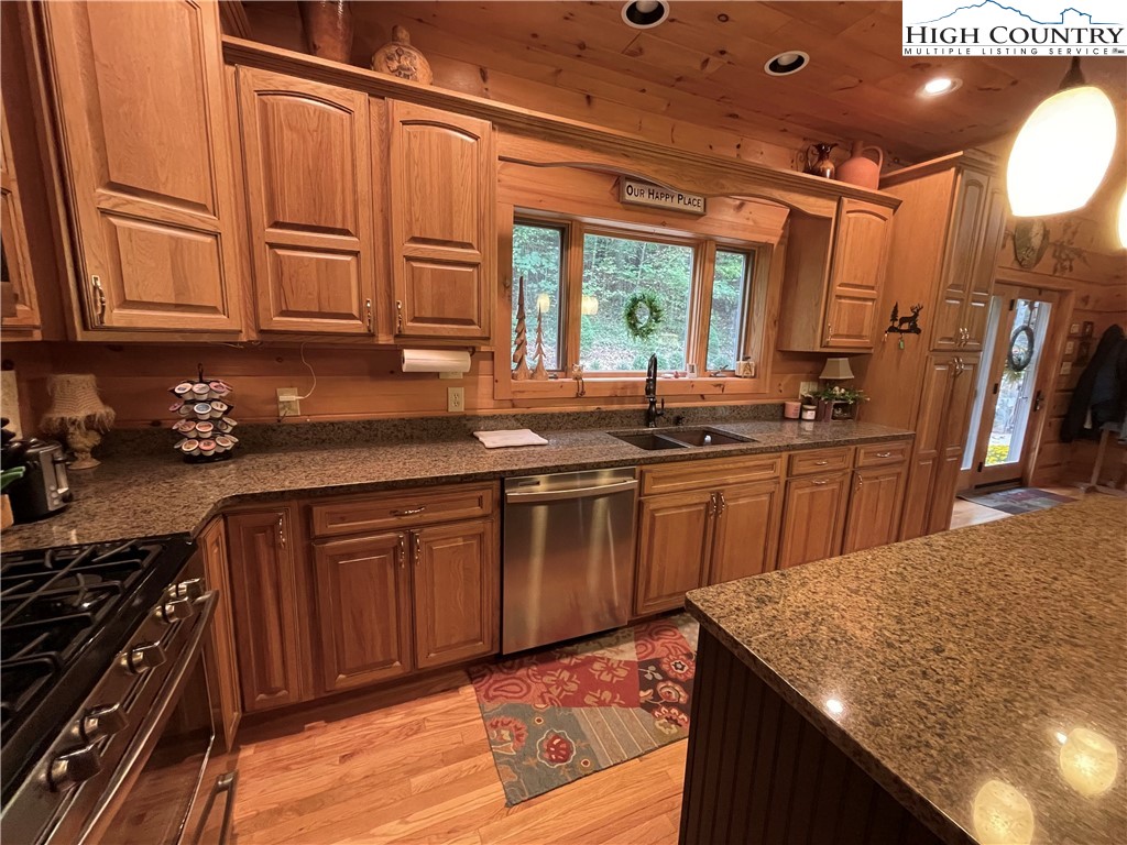 532 Woodland Ridge Lansing, NC 28643 - Photo 19 of 33 Gallery Image 19