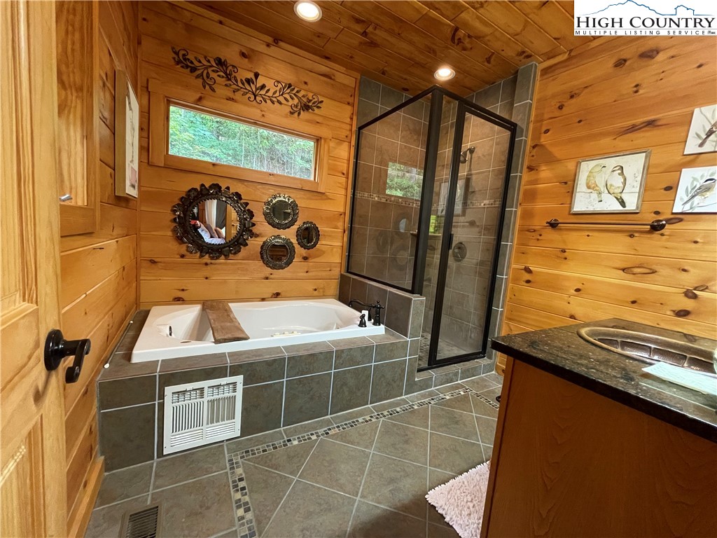 532 Woodland Ridge Lansing, NC 28643 - Photo 25 of 33 Gallery Image 25