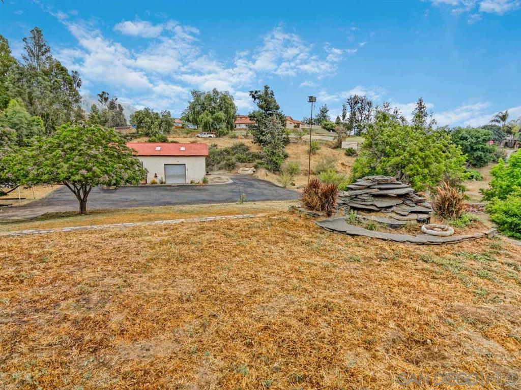 1365 Ryan Ridge Road El Cajon, CA 92021 - Photo 4 of 25