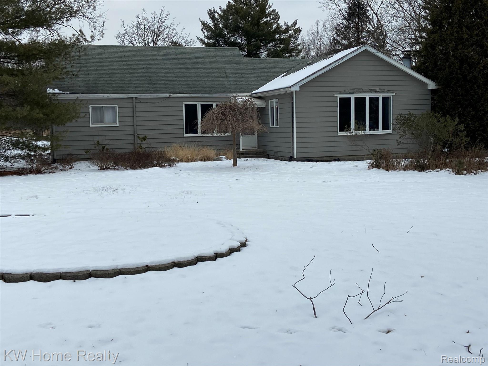 25422 Farmbrook Road Southfield, MI 48034 - Photo 1 of 29 IMG_4637.jpg