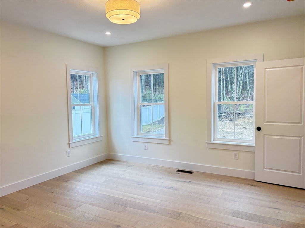 306 Fisher Road Holden, MA 01520 - Photo 13 of 27