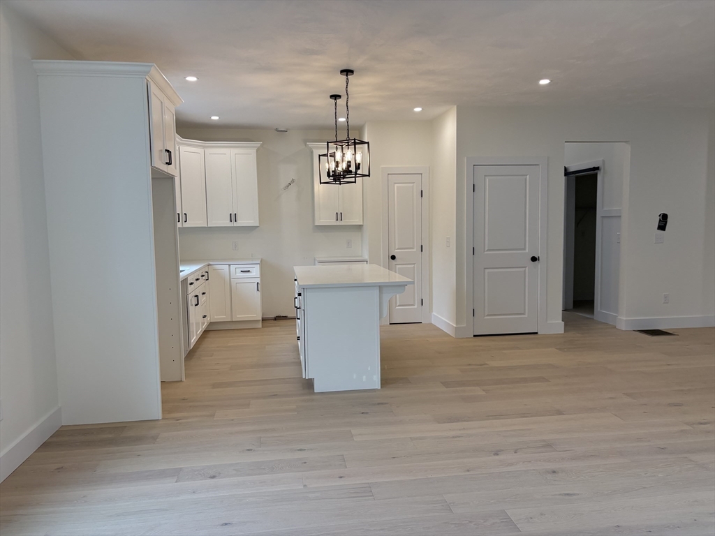 306 Fisher Road Holden, MA 01520 - Photo 10 of 27