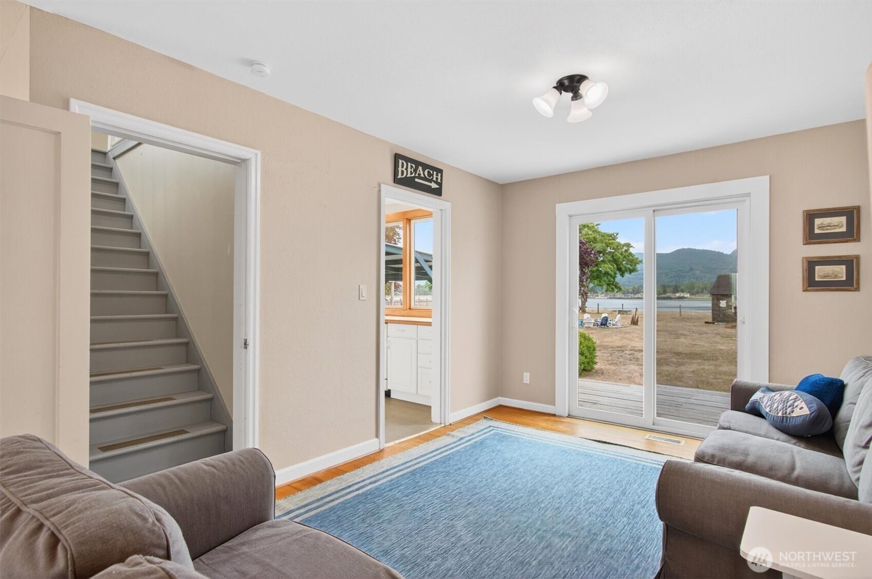 82 East Sunny Sands Road Cathlamet, WA 98612 - Photo 7 of 40