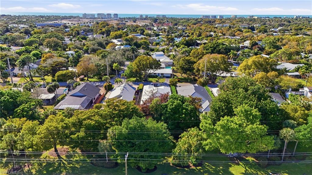 1050 13th Street North Naples, FL 34102 - Photo 6 of 11