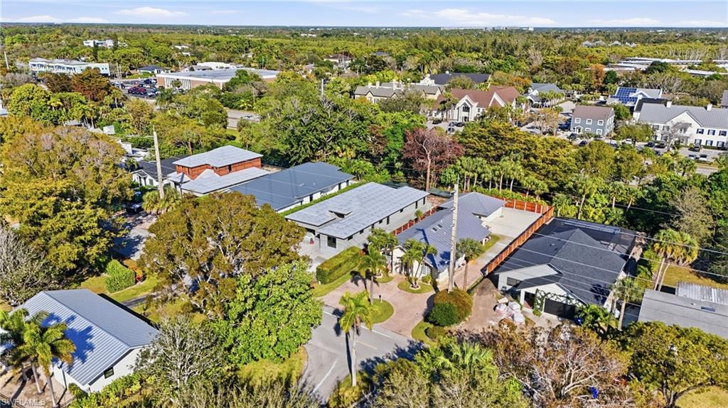 1050 13th Street North Naples, FL 34102 - Photo 10 of 11