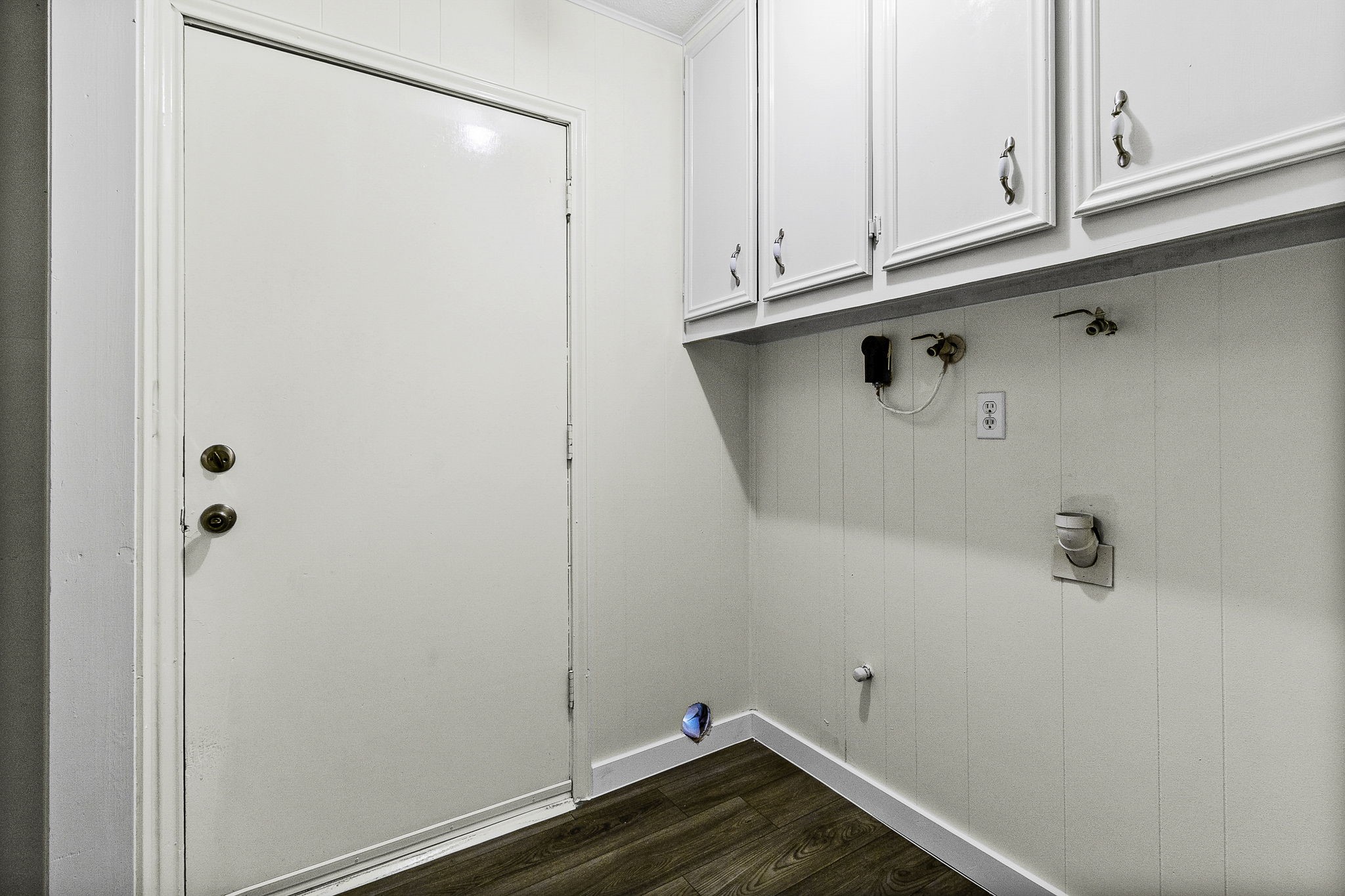 51 Rustling Oaks Coldspring, TX 77331 - Photo 27 of 43 Laundry room inside the house