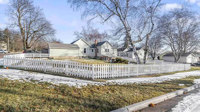 $276,500 | 708 North Bequette Street, Dodgeville, WI 53533