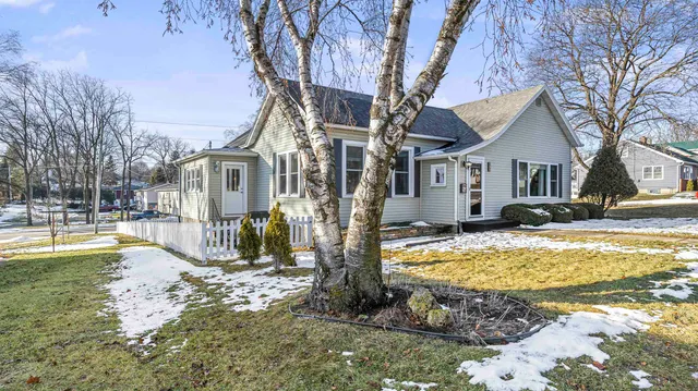 $276,500 | 708 North Bequette Street, Dodgeville, WI 53533