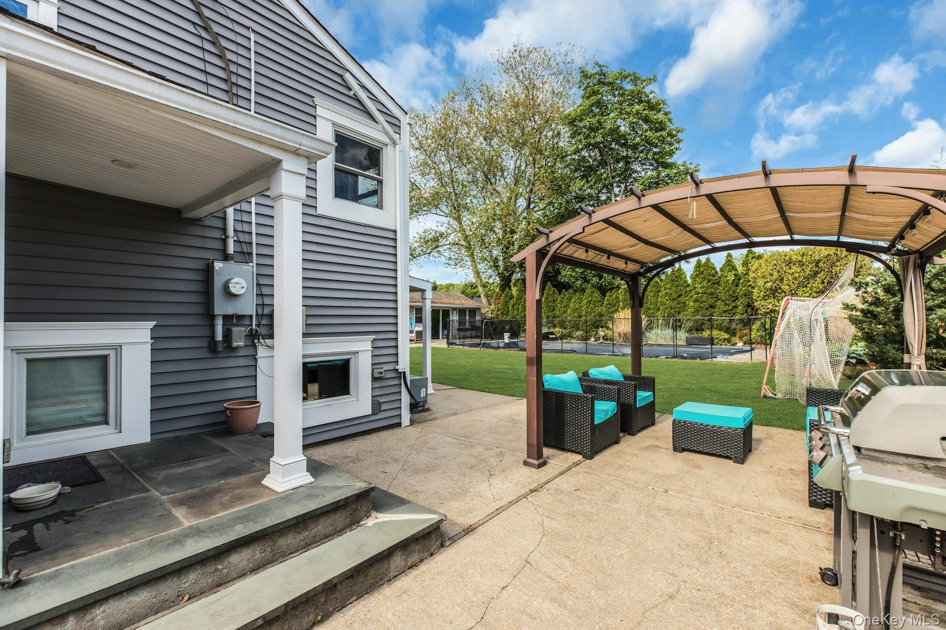 121 Lowell Road Sayville, NY 11782 - Photo 18 of 26