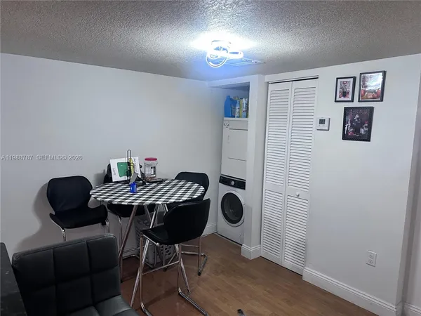 $1,750 | 7220 Northwest 179th Street, Unit 206, Hialeah, FL 33015