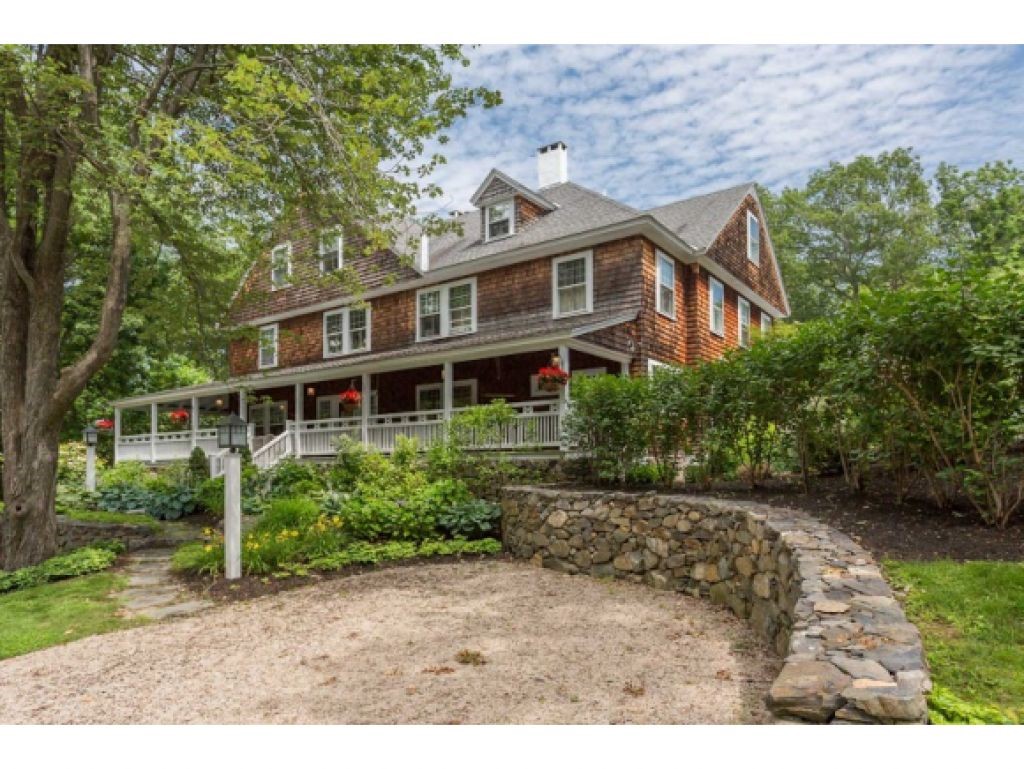 25 Sentry Hill Road York, ME 03909 - Photo 1 of 31 Gallery Image 1