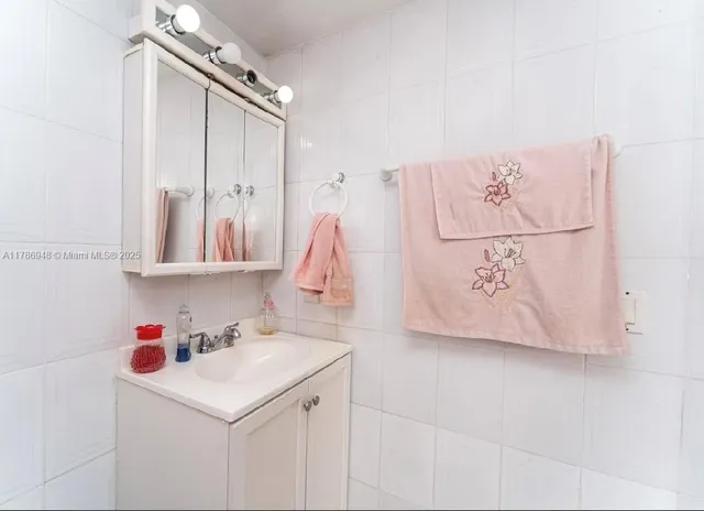 $289,900 | 8635 Northwest 8th Street, Unit 101, Miami, FL 33126