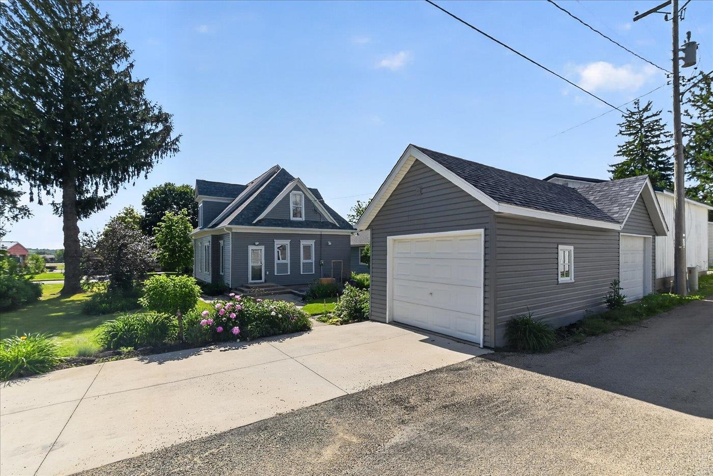 413 South Main Street Monticello, WI 53570 - Photo 5 of 25