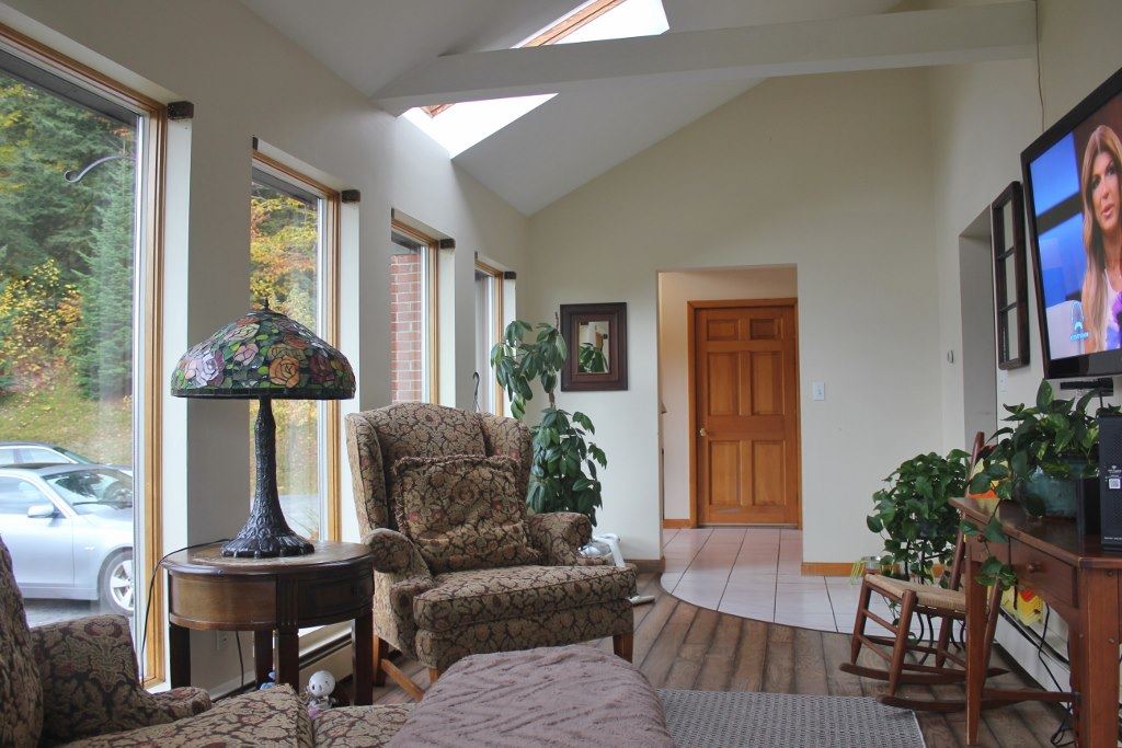 190 Fairground Heights Springfield, VT 05156 - Photo 8 of 28 Gallery Image 8