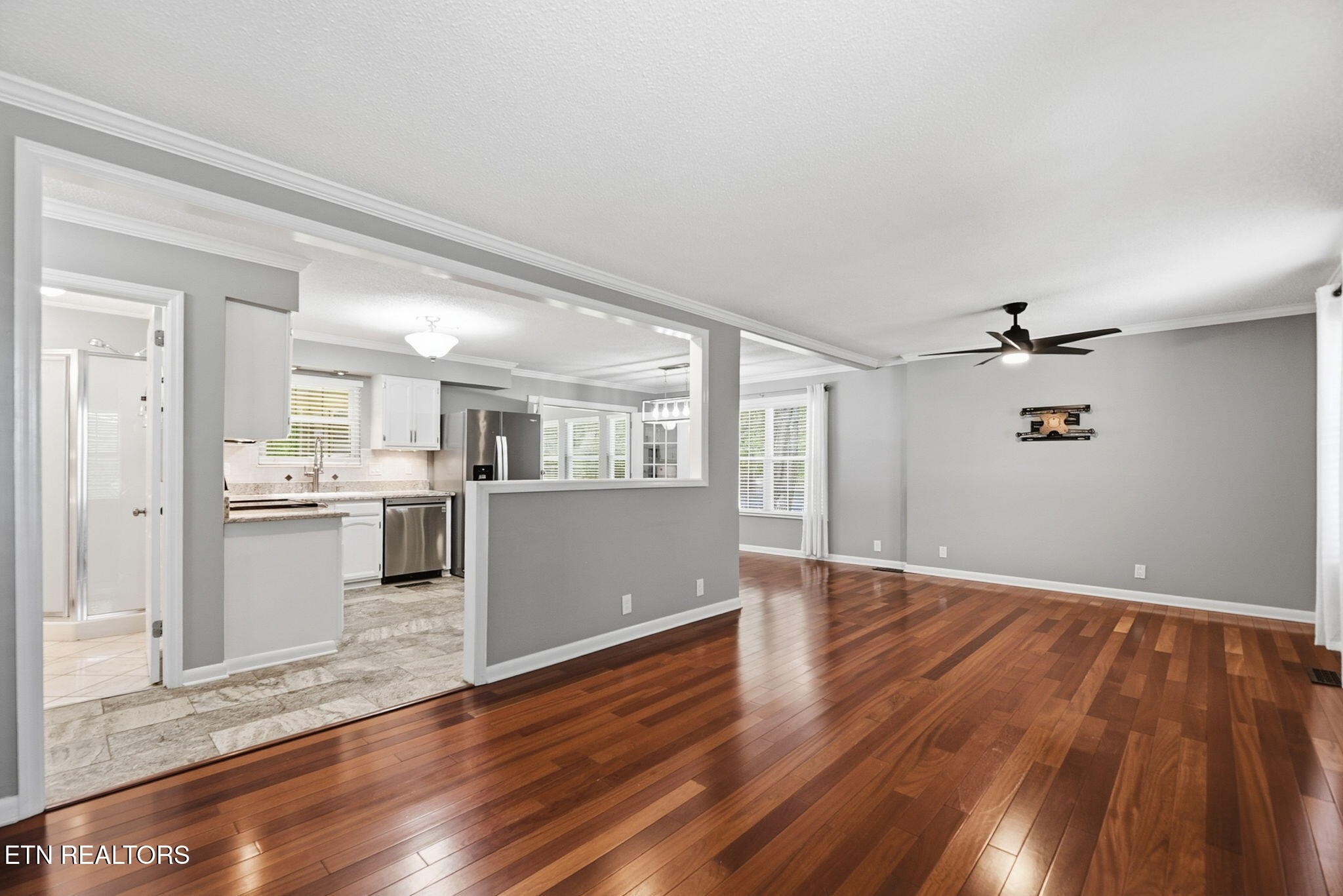 208 Lakeview Lane Oak Ridge, TN 37830 - Photo 6 of 45 Gallery Image 6