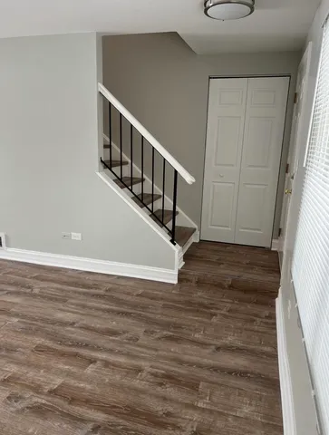 $365,000 | 528 Surf Court, Wheeling, IL 60090