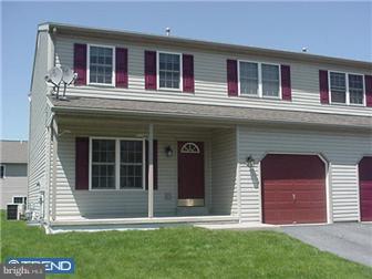 114 Bainbridge Circle Sinking Spring, PA 19608 - Photo 3 of 9 front view of a house