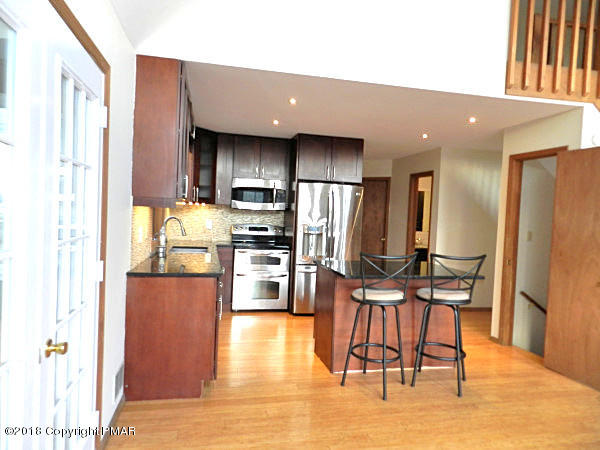 171 Salisbury Road Bushkill, PA 18324 - Photo 18 of 31 Kitchen v3