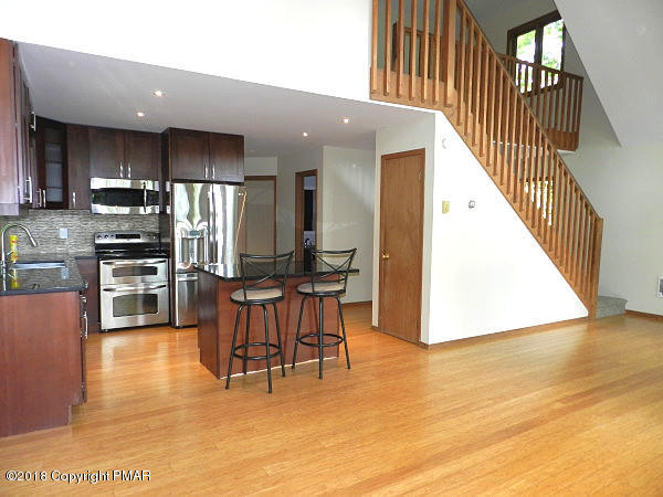 171 Salisbury Road Bushkill, PA 18324 - Photo 27 of 31 Kitchen & Loft view