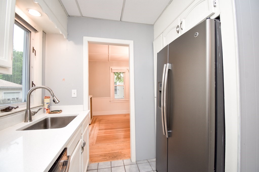 23 Castle Street Springfield, MA 01118 - Photo 12 of 31